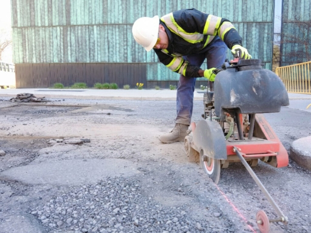 ASPHALT REPAIR SERVICE